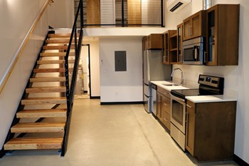 6615 SE 52nd Ave Studio-1 Bed Apartment for Rent - Photo Gallery 5