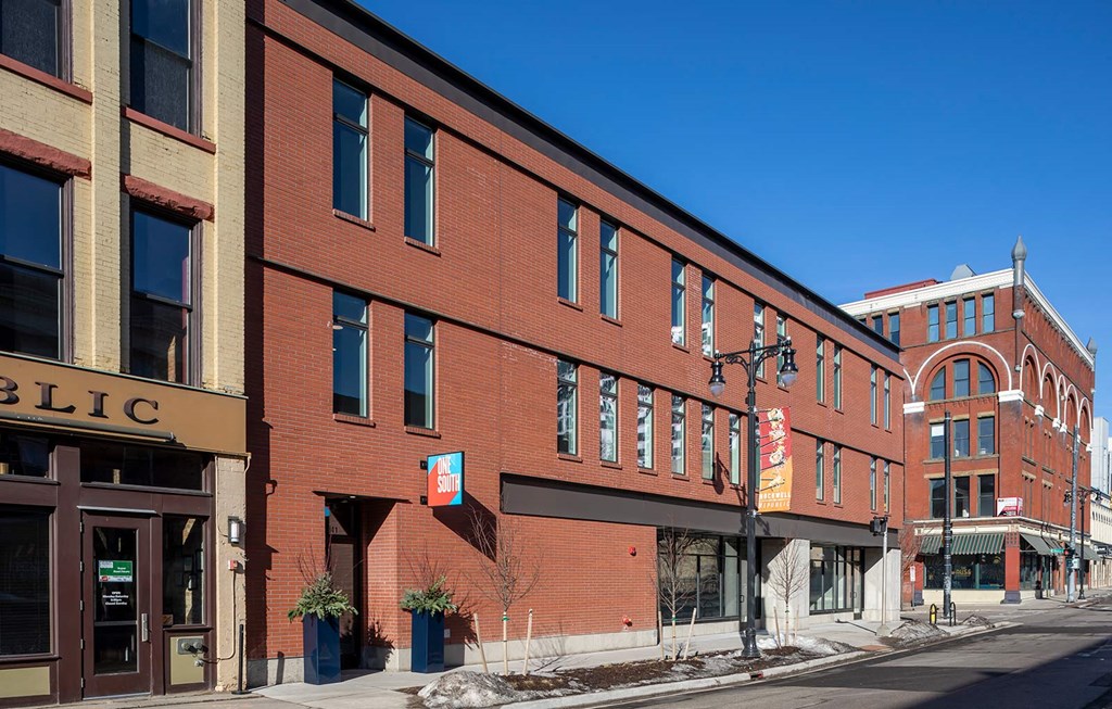 One South Apartments - Grand Rapids