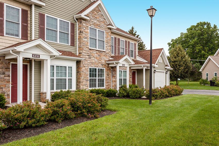 Villas Of Victor And Regency Townhomes, 2000 Pebbleview Drive, Victor