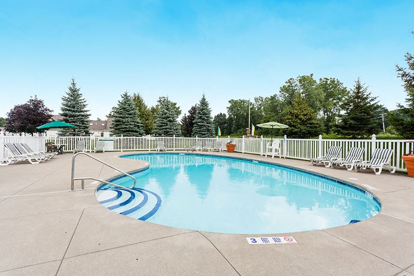 Villas Of Victor And Regency Townhomes, 2000 Pebbleview Drive, Victor