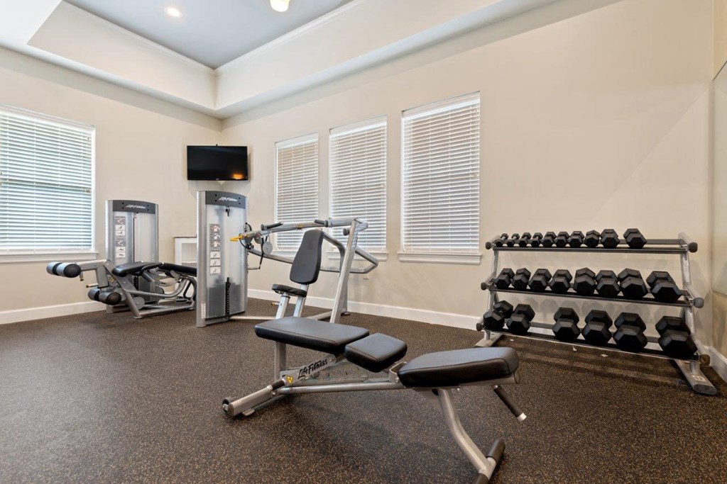 the gym at the preserve apartments