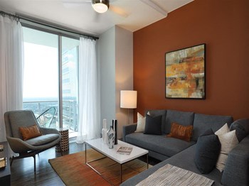 525 South Church St 1-2 Beds Apartment for Rent - Photo Gallery 2