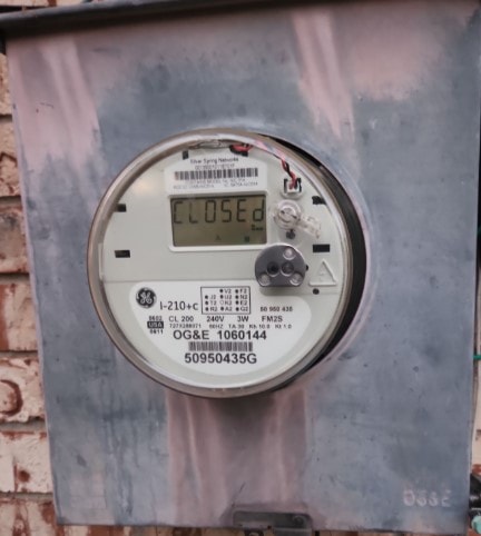 A power meter with a closed display.