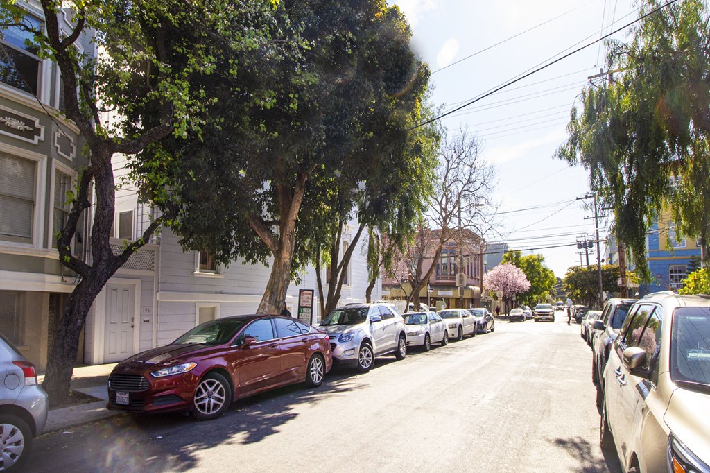 181 BARTLETT Apartments