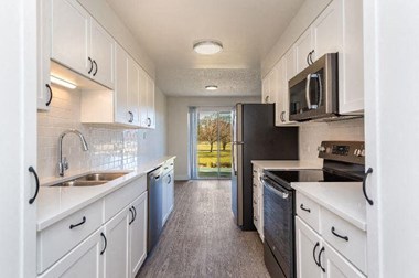 Updated Kitchen at Parkview Apartments, Idaho, 83706 - Photo Gallery 3