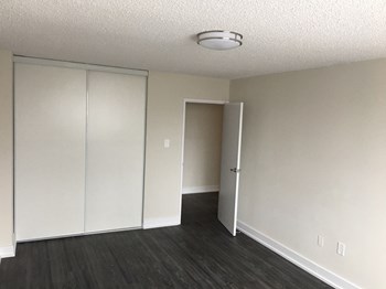 40 Tuxedo Court Studio-3 Beds Apartment for Rent - Photo Gallery 5