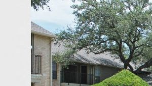 Towering Oaks Apartments 7710 Oakdell Way San Antonio Tx Rentcafe