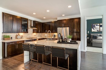 205 12th St NE 1-3 Beds Apartment for Rent - Photo Gallery 2