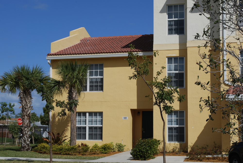 well-kept exteriors at our Hollywood, FL apartments