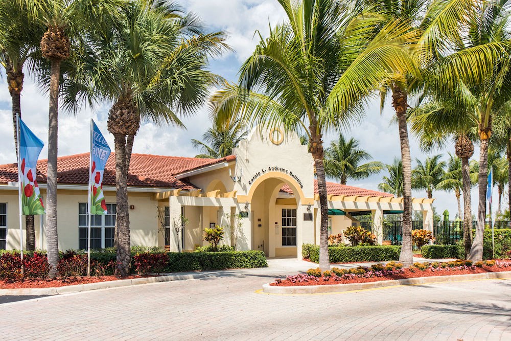 We have a great resident clubhouse at our Apartments in Hollywood, FL