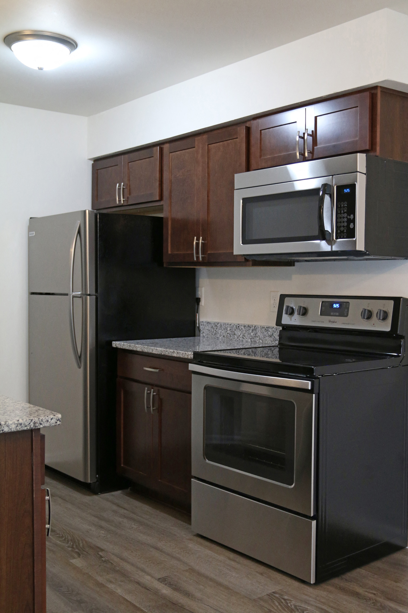 2 Bed kitchen Range and Fridge