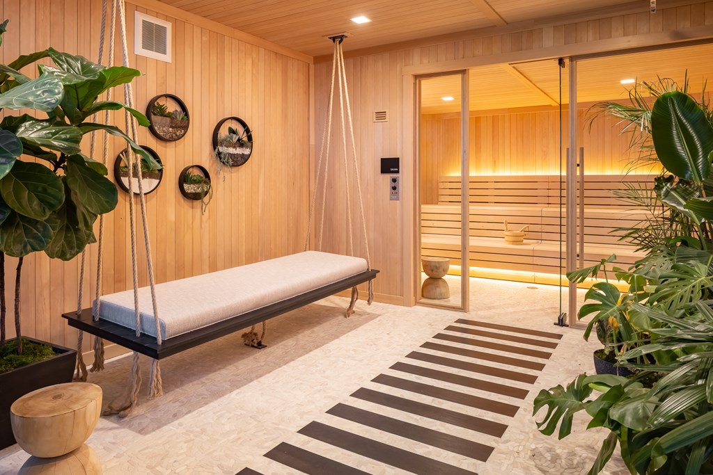 Sauna and Solarium at Platform