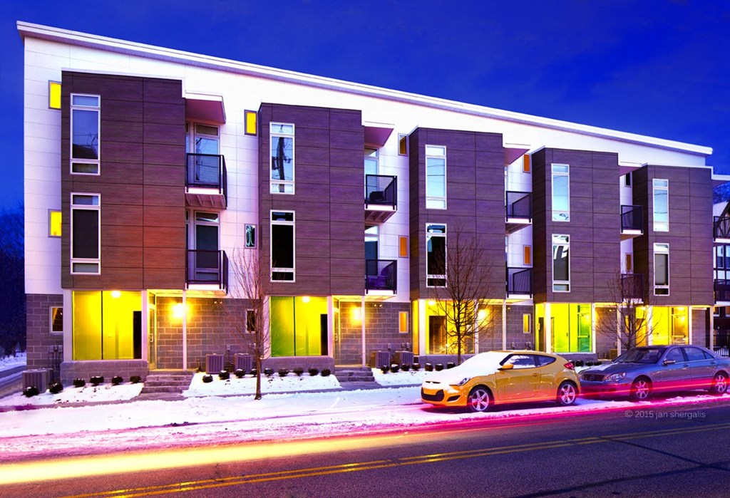 the building where the hotel is located