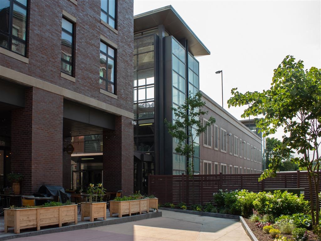 Courtyard_Seating at Holmes Beverly, Massachusetts, 01915