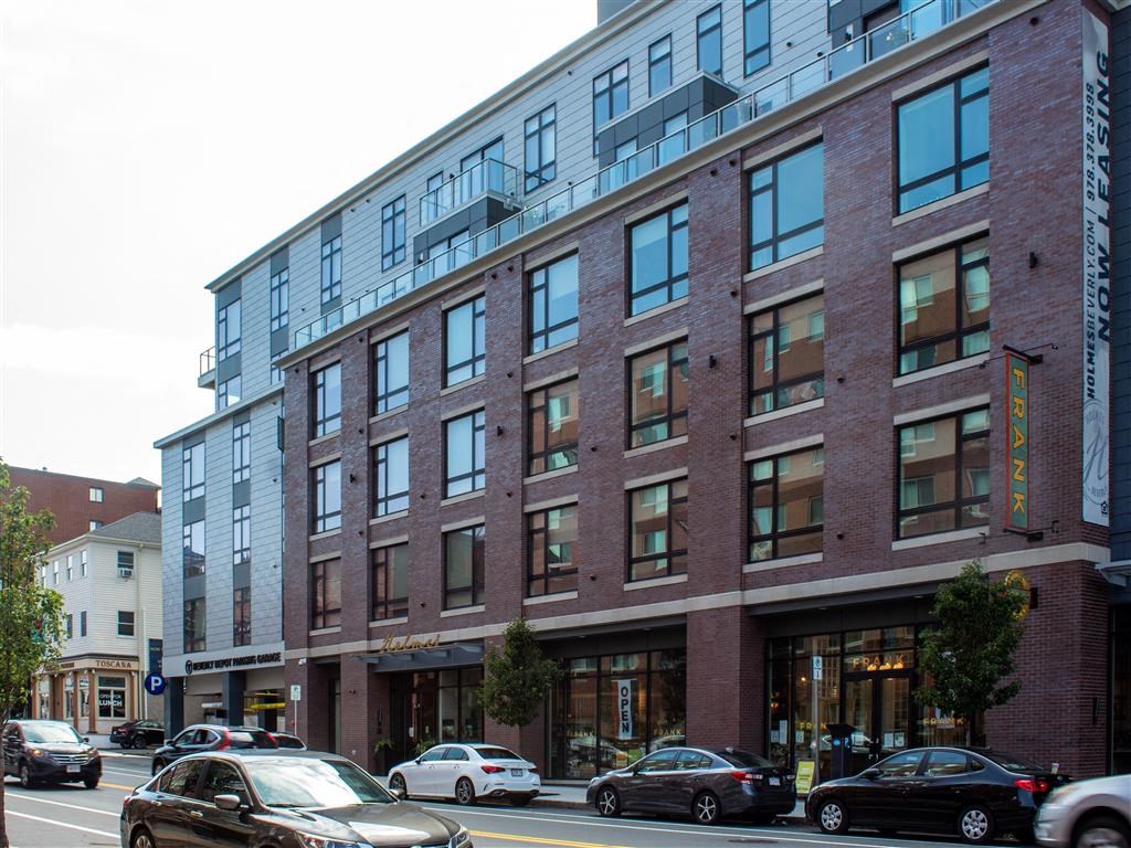 Restaurants_Nearby at Holmes Beverly, Beverly, MA