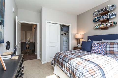 Elements At Prairie Center