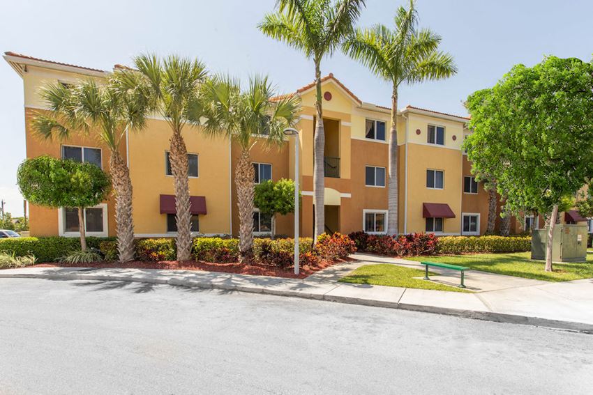 tallman2 beautiful Tallman Pines I and II apartments for rent in Deerfield Beach
