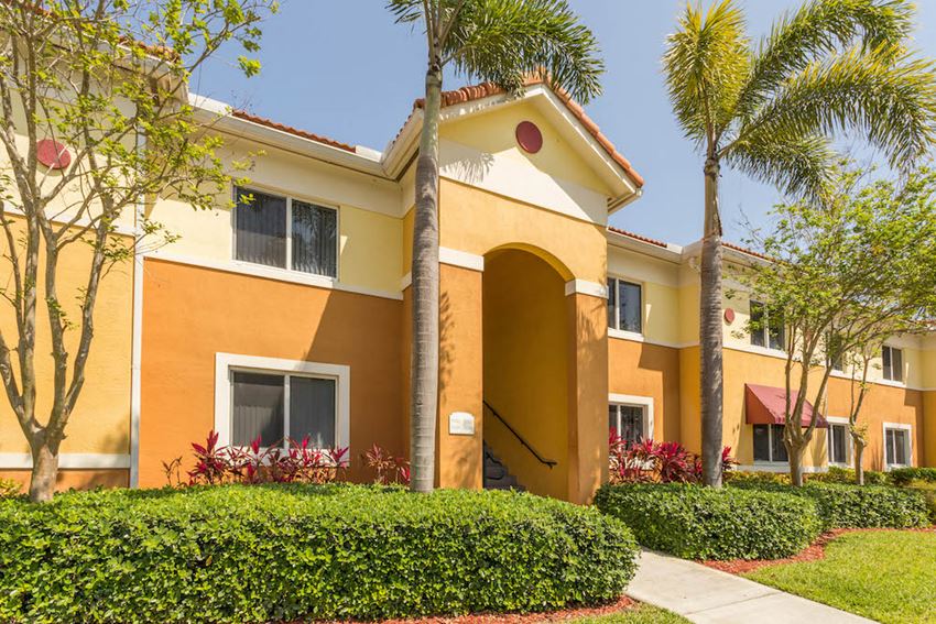 wellkept Tallman Pines is a well-kept apartment community
