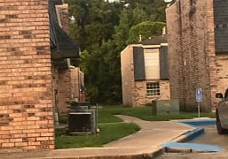Colonial Village Apts