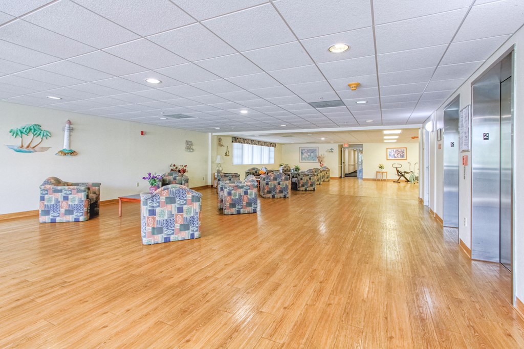 sitting area beside elevator banks