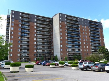 875 Wonderland Road Studio-3 Beds Apartment for Rent - Photo Gallery 2