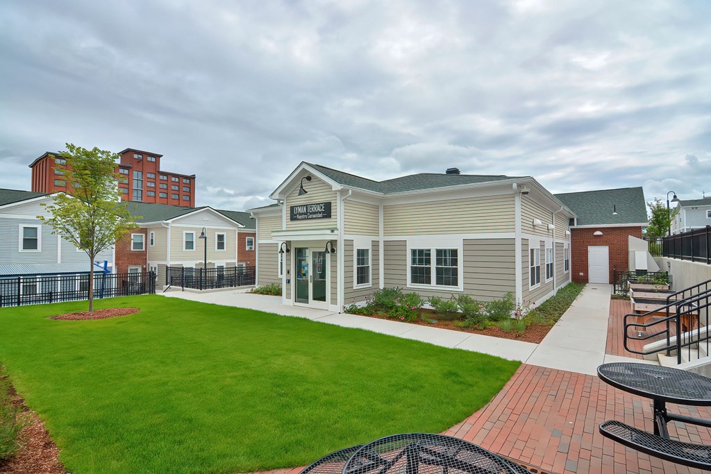 the estates with lawn and patio