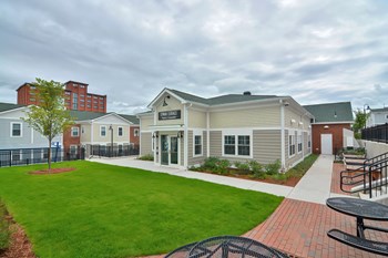 17 Hampden Street 1-4 Beds Apartment for Rent - Photo Gallery 5