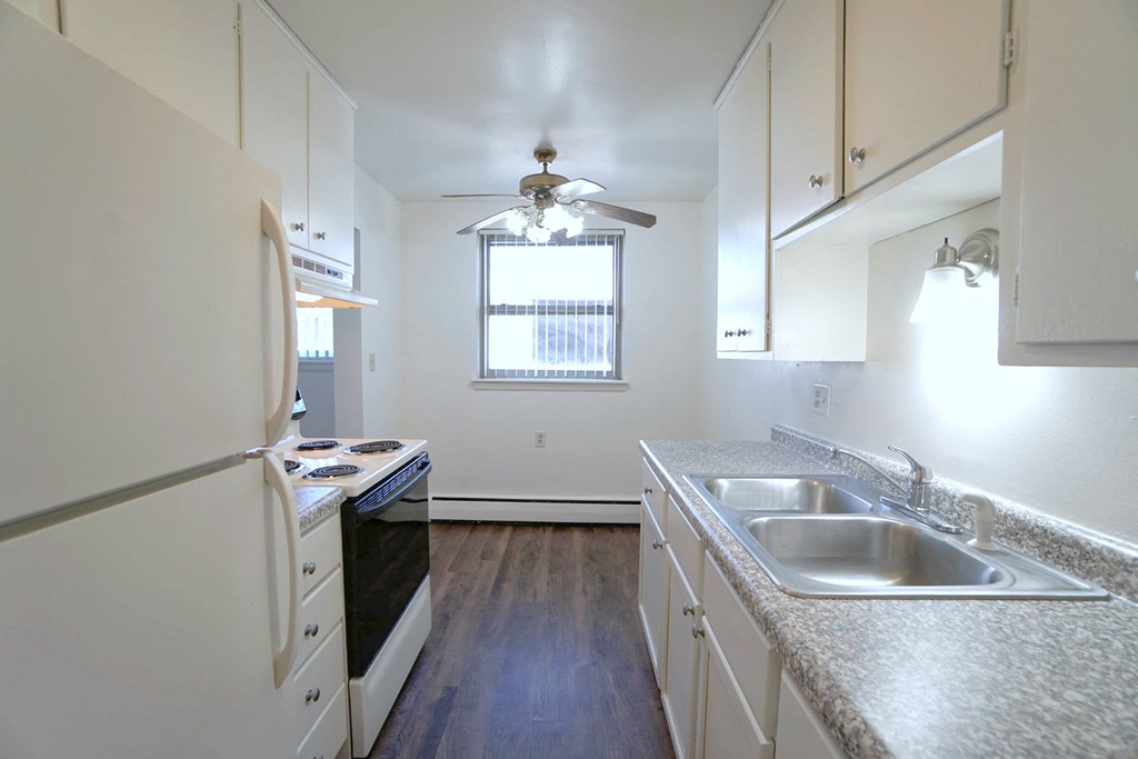 English Conway English Conway Kitchen, St. Paul, Minnesota