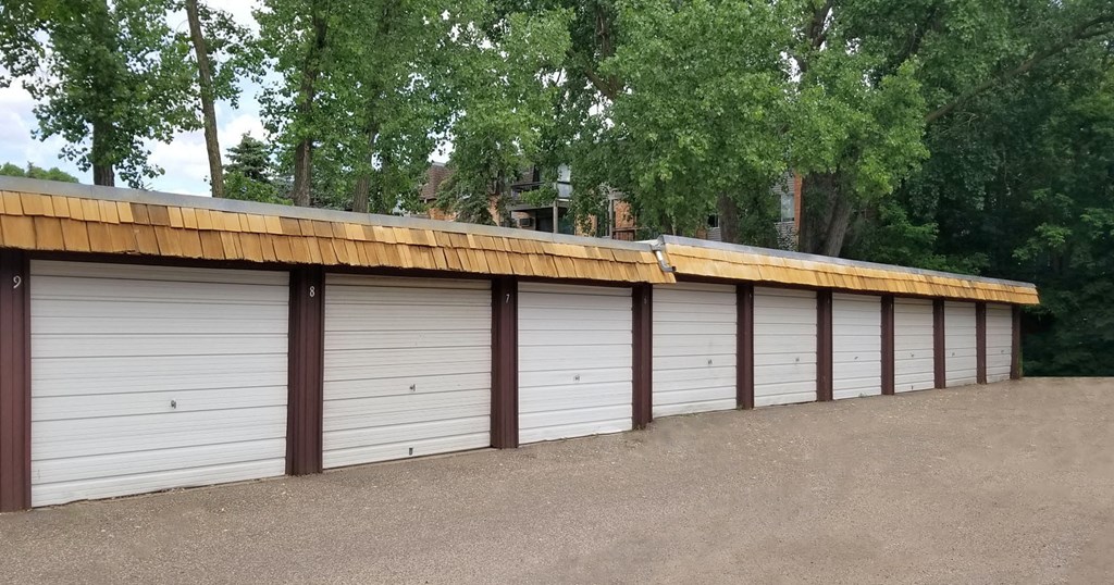Old Hudson Place - garages