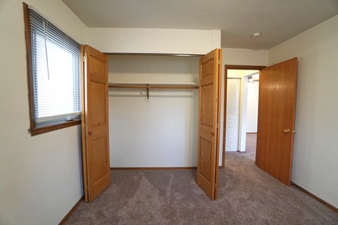 Adrian Place Bedroom, St. Paul, Minnesota