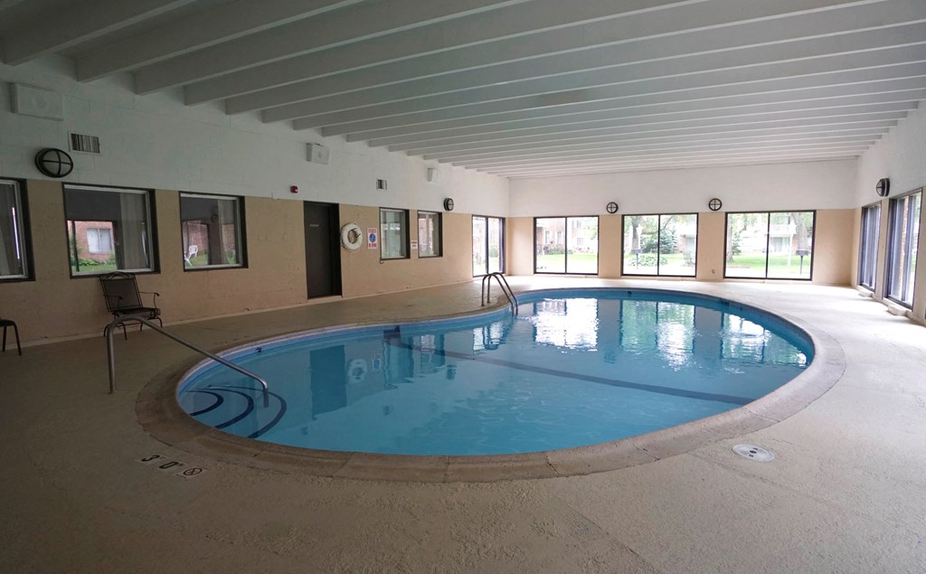 Charlton Park - Pool