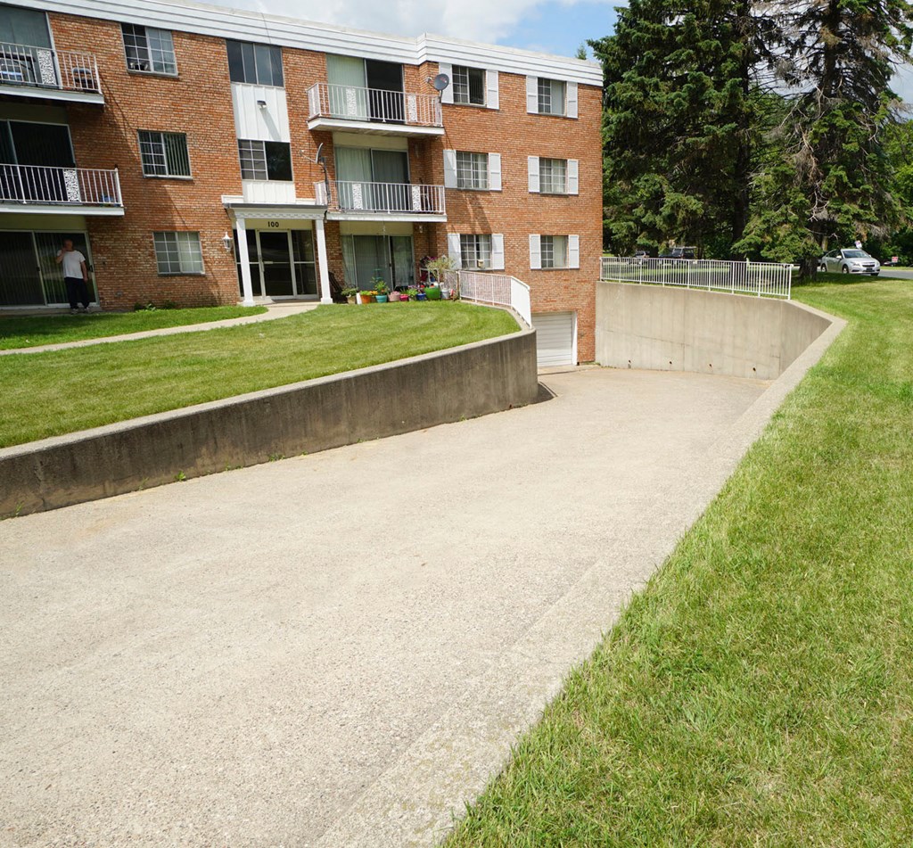 Charlton Park Garage