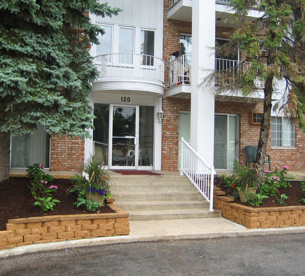 Charlton Place - Exterior