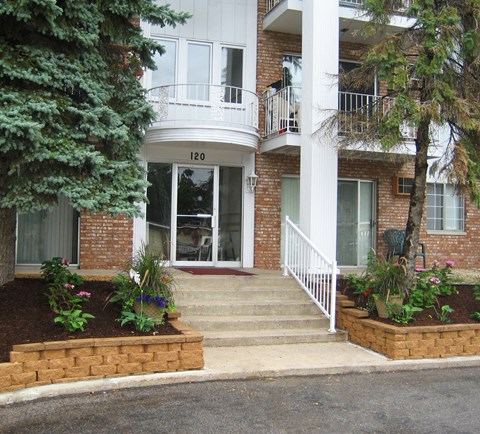 Charlton Place - Exterior, West St. Paul, Minnesota