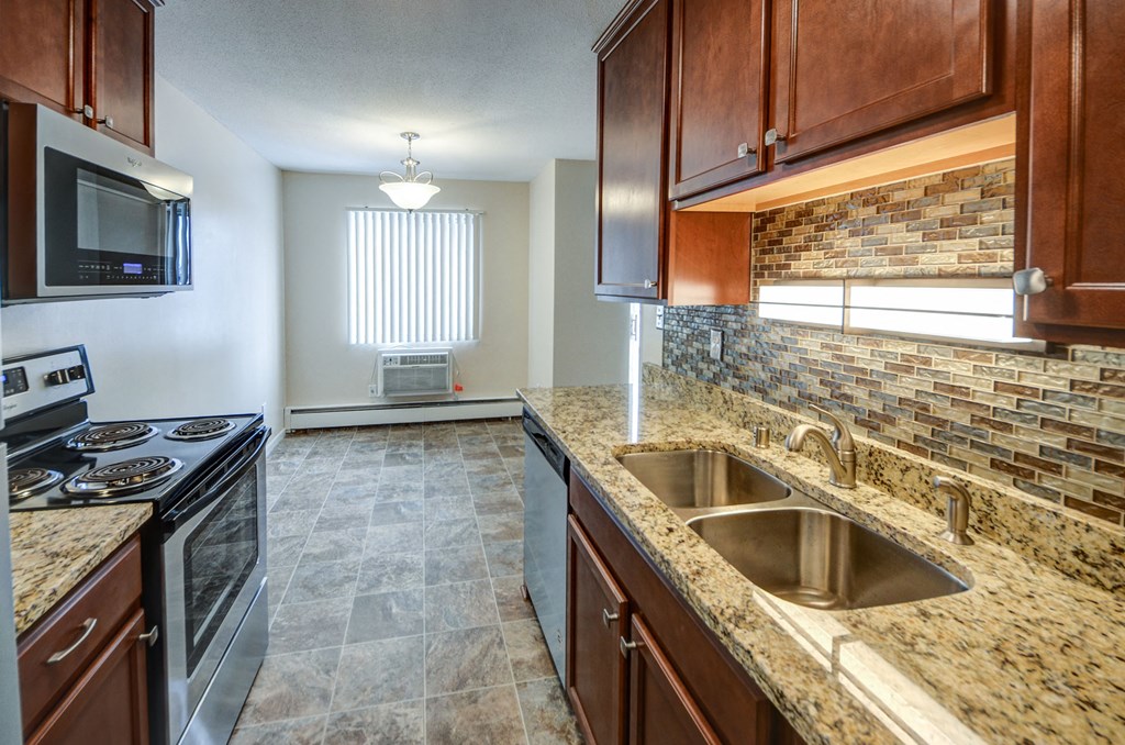 Charlton Estates Kitchen, West St. Paul, Minnesota