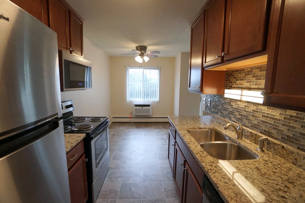 Charlton Estates - Kitchen, West St. Paul, Minnesota