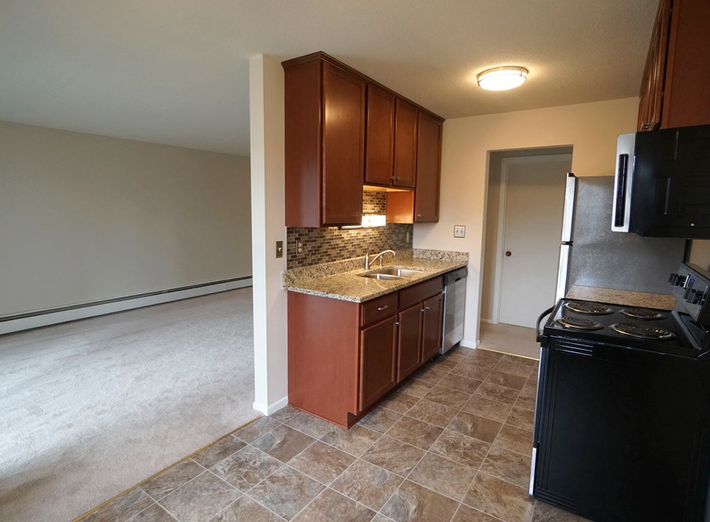 Charlton Estates - Kitchen, West St. Paul, Minnesota