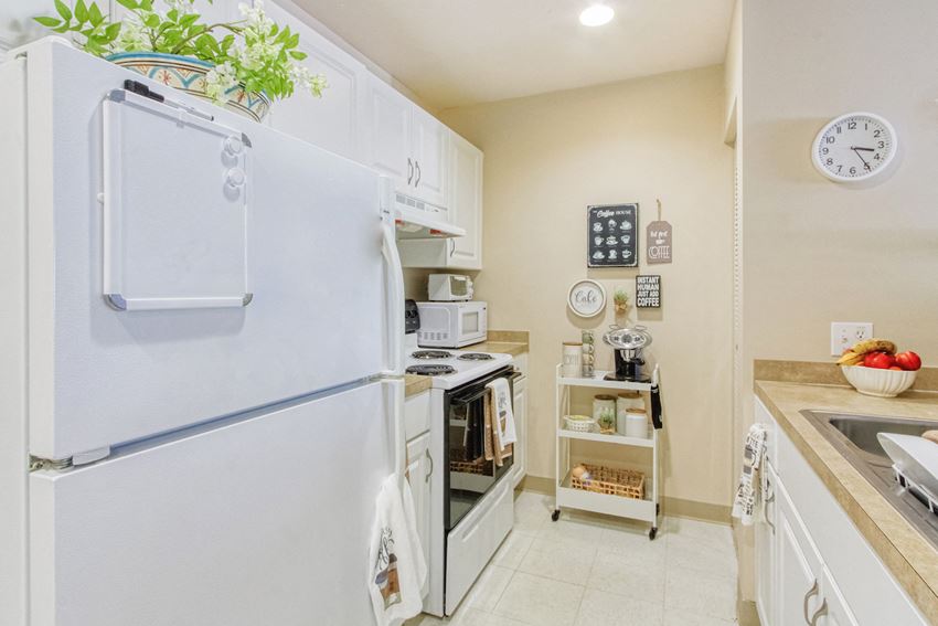 Villa Regina Apartments, 2660 Haverhill Road N, West Palm Beach, FL