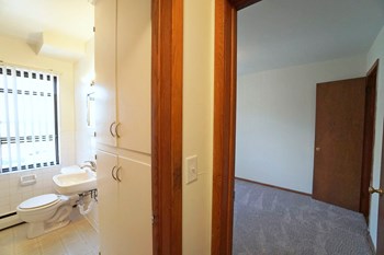 Como Court - 2 Bedroom - Photo Gallery 13