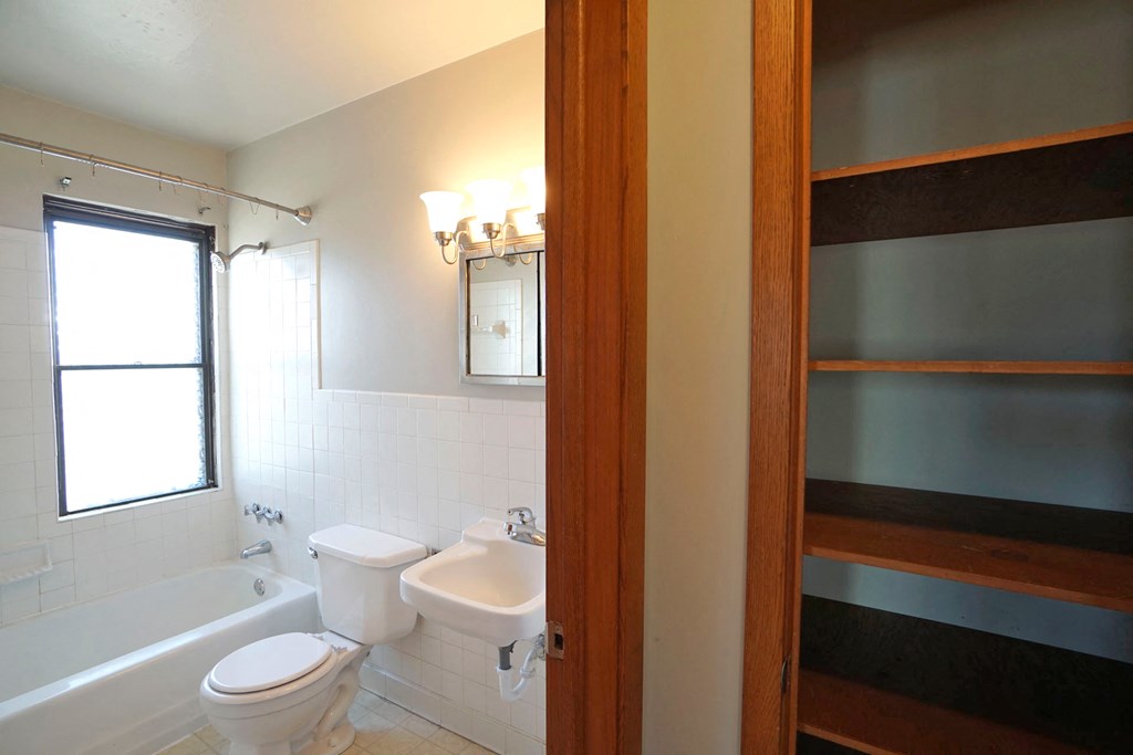 Como Court - 2 Bedroom, Minneapolis, Minnesota