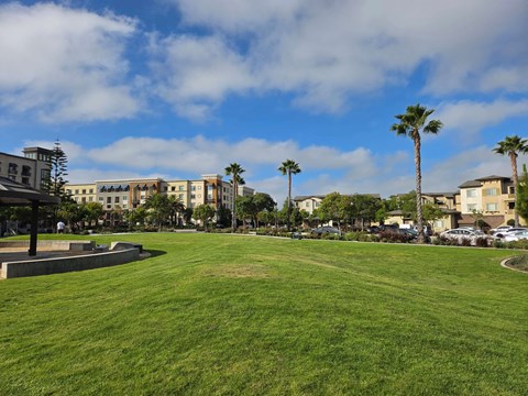 560 Winchester Dr 2-4 Beds Apartment for Rent
