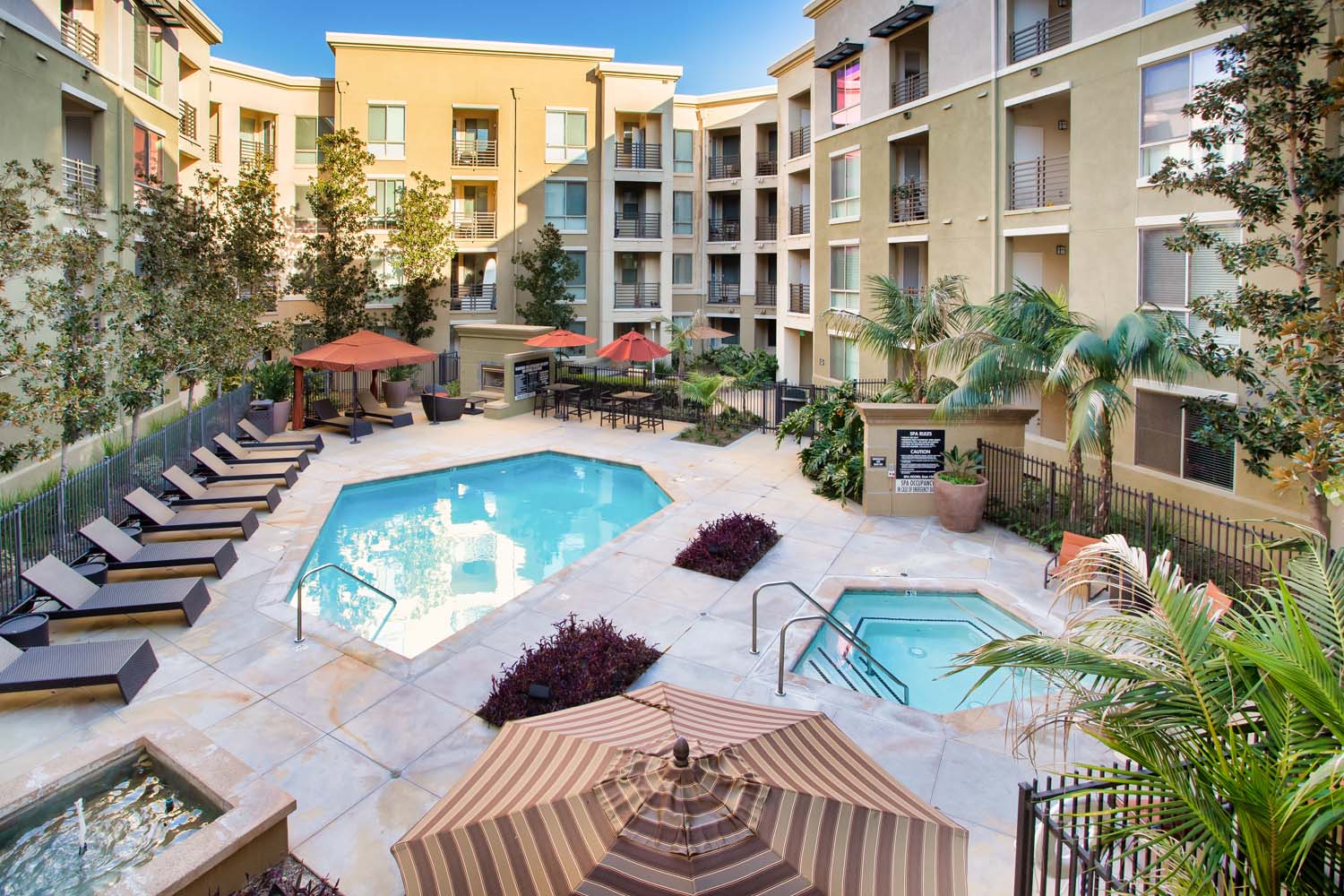The Enclave at Warner Center Apartments in Woodland Hills, CA