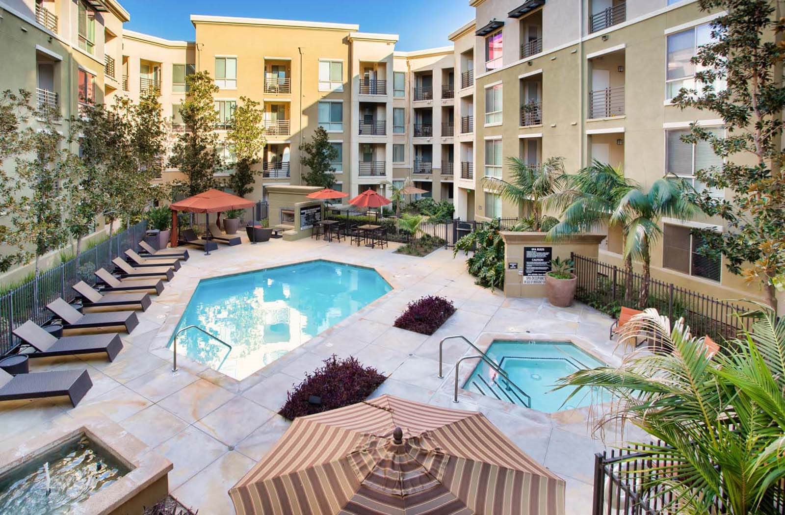Woodland Hills Ca Apartments The Enclave At Warner Center