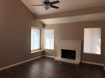7100 Hanover Circle 2 Beds House for Rent - Photo Gallery 5