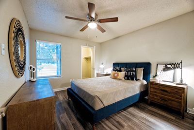 apartments on manchaca bedroom
