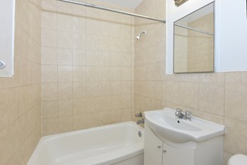 2 Treewood Street Studio-2 Beds Apartment for Rent - Photo Gallery 2
