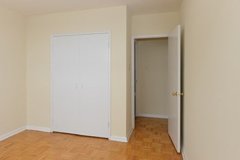 2 Treewood Street Studio-2 Beds Apartment for Rent - Photo Gallery 4