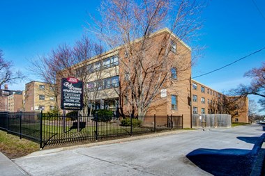 1525 Birchmount Road 1-2 Beds Apartment for Rent Photo Gallery 1