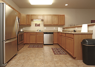 Fully Furnished Kitchen at Osgood Place Apartments, North Dakota, 58104