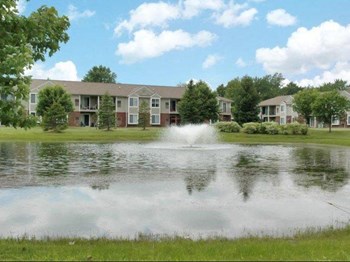 34200 Pinewoods Circle 2-3 Beds Apartment for Rent - Photo Gallery 2